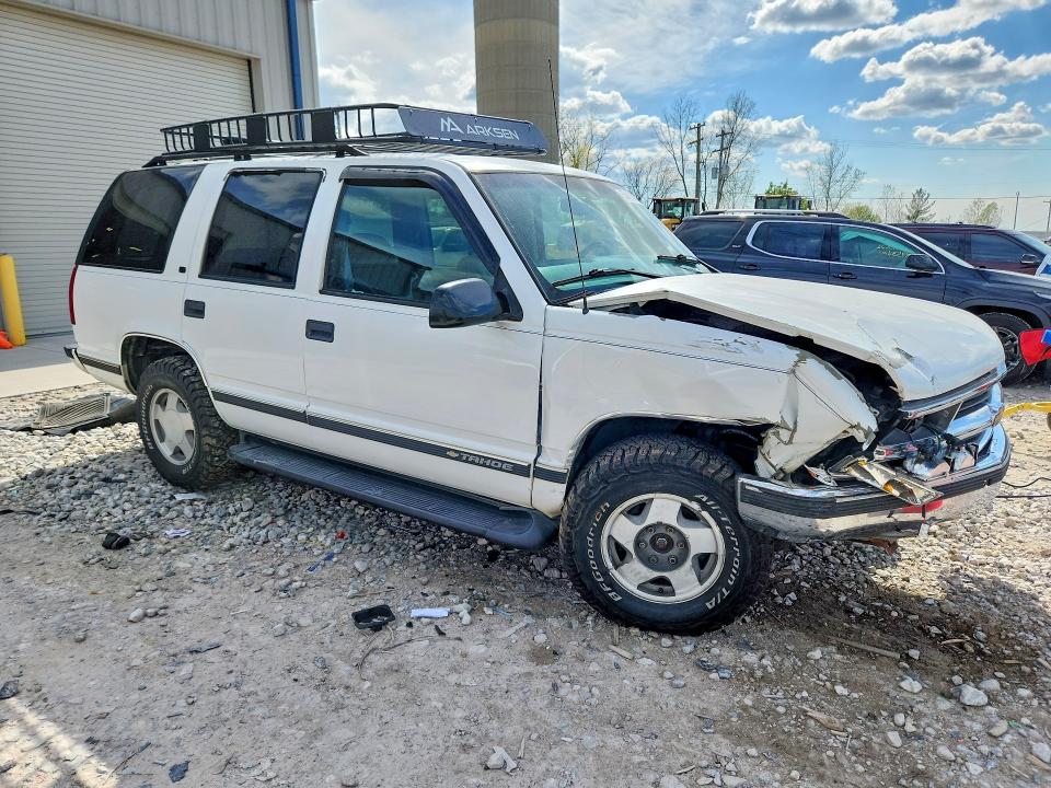 Продажа на аукционе авто 1998 Chevrolet Tahoe, vin: 1GNEK13R8WJ313548, номер лота: 52461206
