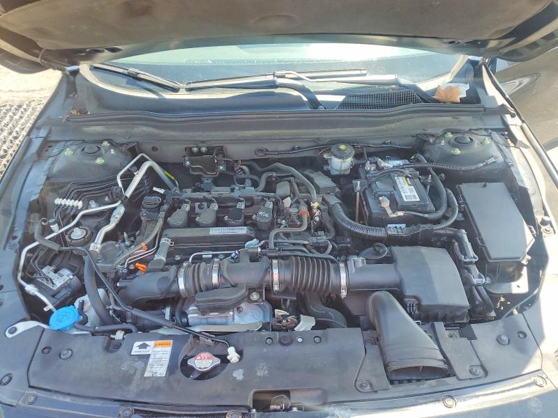 51820876 :رقم المزاد ، 1HGCV1F34JA159980 vin ، 2018 Honda Accord مزاد بيع