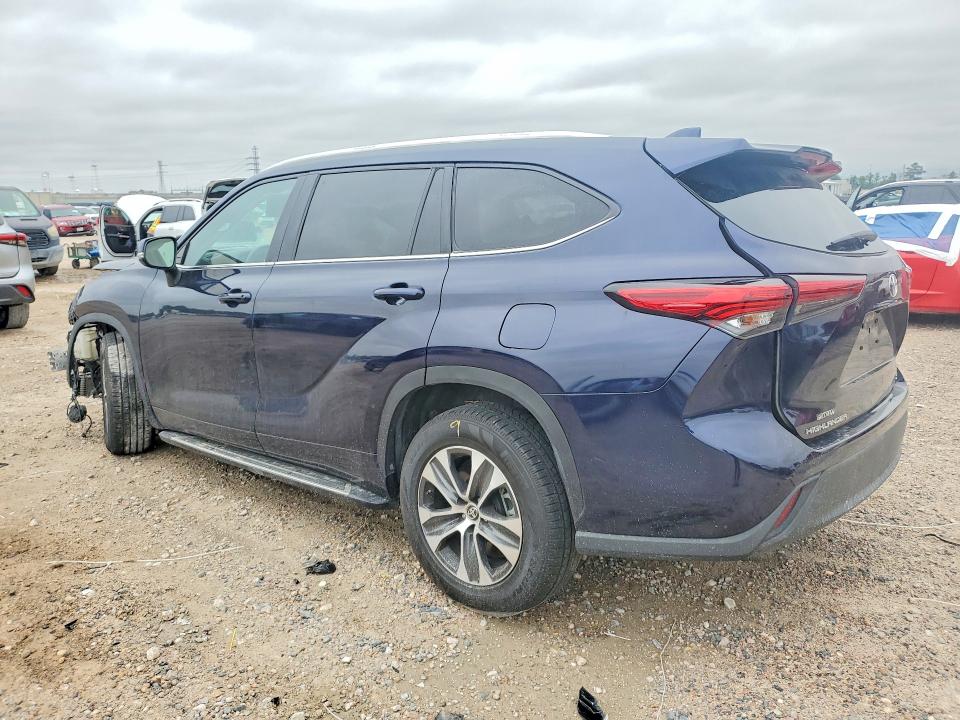 Продаж на аукціоні авто 2021 Toyota Highlander, vin: 5TDGZRAH9MS062903, номер лоту: 52765626