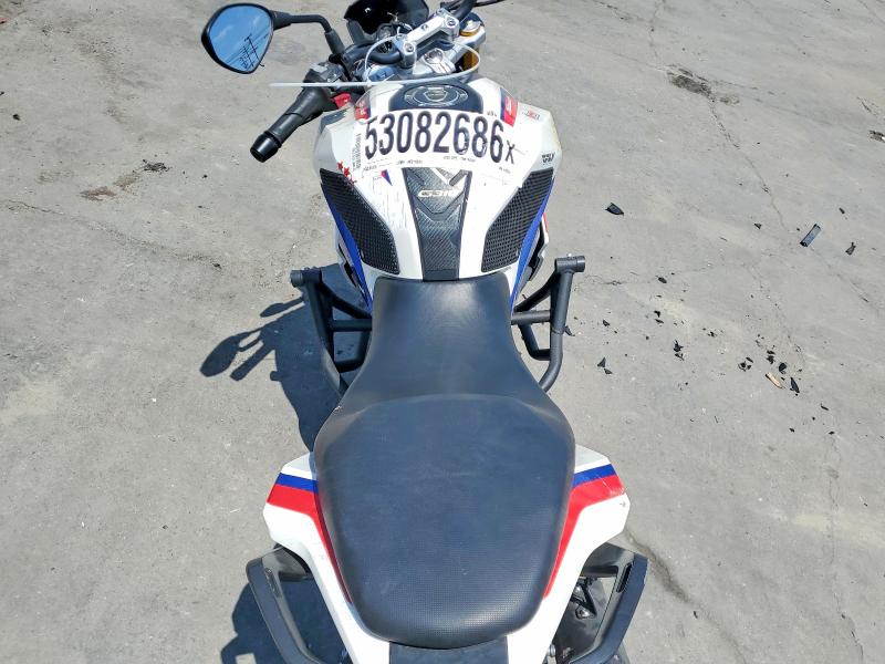 53082686 :رقم المزاد ، WB30G4302PRA42214 vin ، 2023 Bmw G310 مزاد بيع