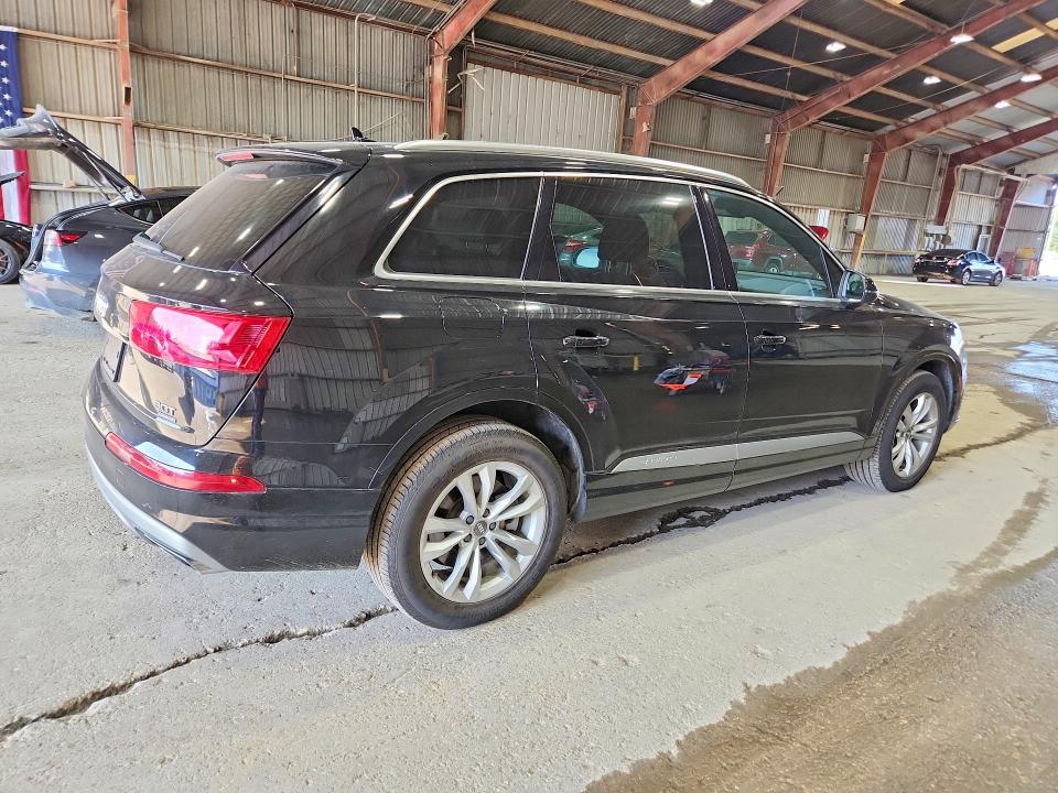 2017 Audi Q7 მანქანა იყიდება აუქციონზე, vin: WA1AAAF77HD037265, აუქციონის ნომერი: 55628916