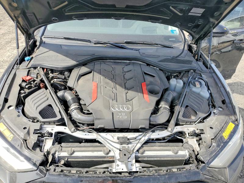 51029096 :رقم المزاد ، WAU8SAF82MN011541 vin ، 2021 Audi S8 مزاد بيع