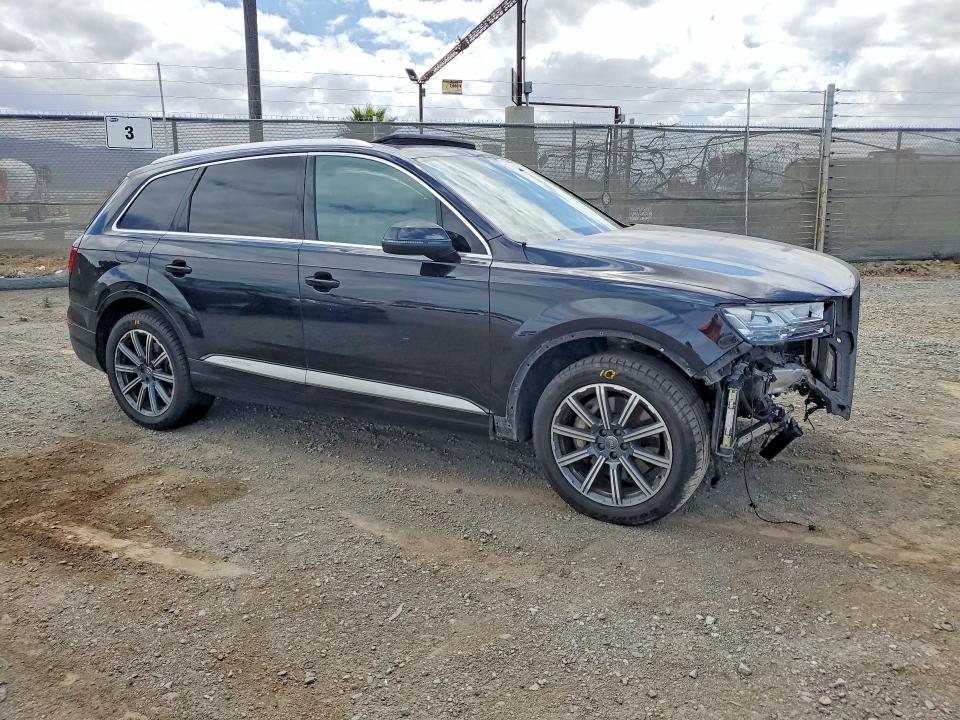 2017 Audi Q7 მანქანა იყიდება აუქციონზე, vin: WA1LAAF73HD014557, აუქციონის ნომერი: 55101536
