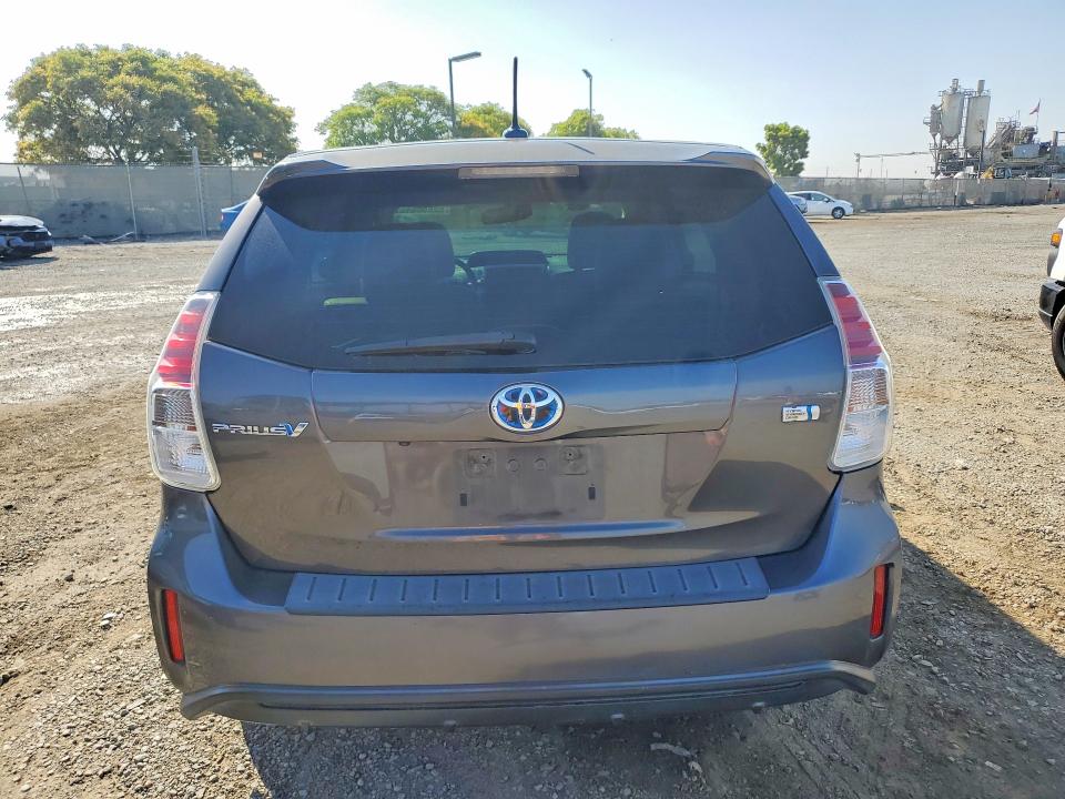 Продажа на аукционе авто 2016 Toyota Prius V, vin: JTDZN3EU6GJ042070, номер лота: 52696556