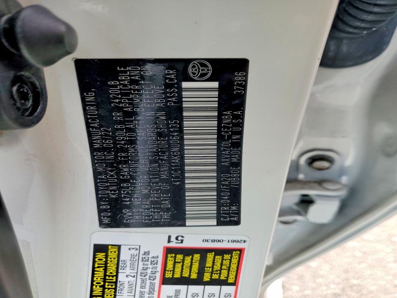 55643906 :رقم المزاد ، 4T1C11AK6NU064135 vin ، 2022 Toyota Camry مزاد بيع