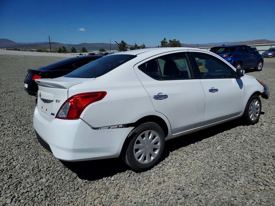 2015 Nissan Versa მანქანა იყიდება აუქციონზე, vin: 3N1CN7AP1FL900097, აუქციონის ნომერი: 53770336