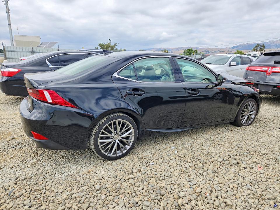 55726356 :رقم المزاد ، JTHCF1D22F5017678 vin ، 2015 Lexus Is مزاد بيع