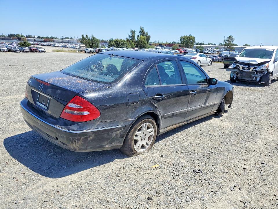 2004 Mercedes-benz E მანქანა იყიდება აუქციონზე, vin: WDBUF65J54A574323, აუქციონის ნომერი: 52969226