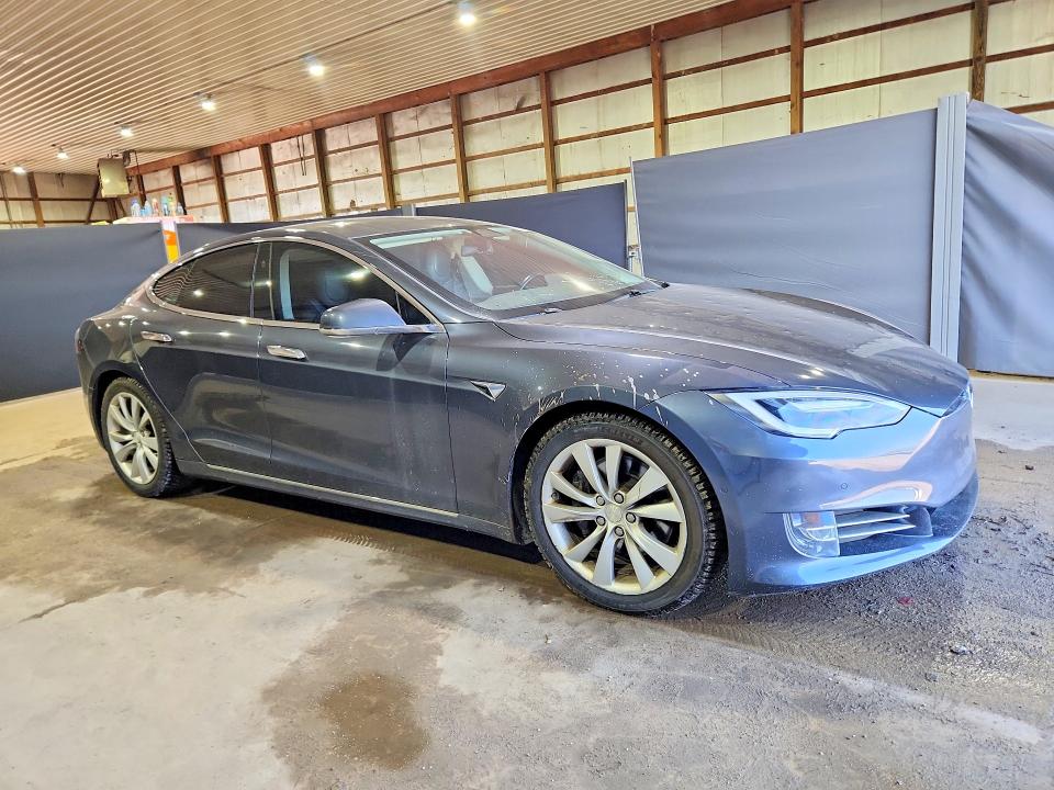 50908816 :رقم المزاد ، 5YJSA1E23HF183445 vin ، 2017 Tesla Model S مزاد بيع