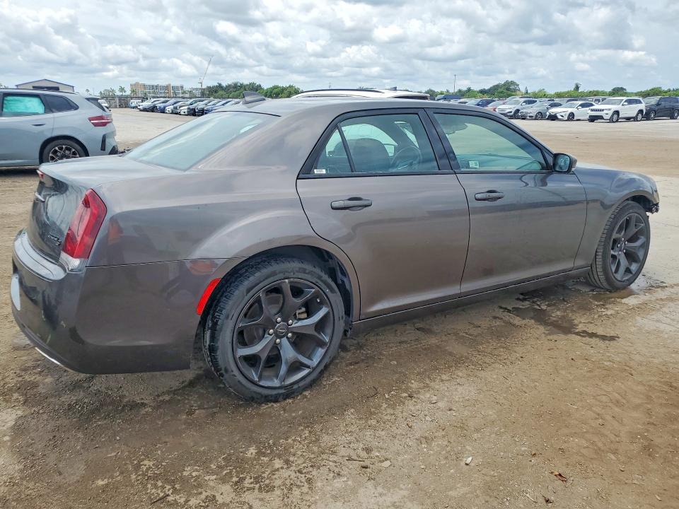 53093756 :رقم المزاد ، 2C3CCABG2PH641097 vin ، 2023 Chrysler 300 مزاد بيع