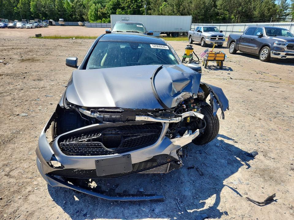 52968846 :رقم المزاد ، WDDSJ4EB5FN181038 vin ، 2015 Mercedes-benz Cla مزاد بيع