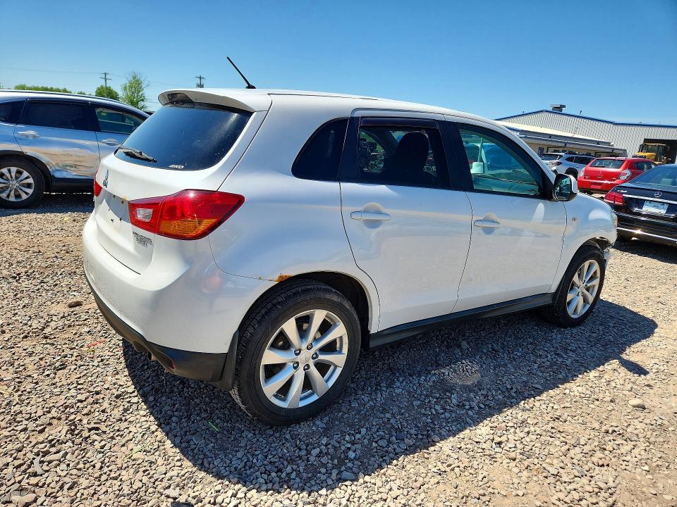 55022056 :رقم المزاد ، 4A4AR3AU3FE001953 vin ، 2015 Mitsubishi Outlander Sport مزاد بيع