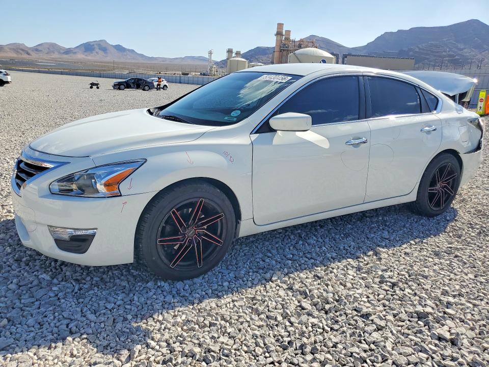 Auction sale of the 2015 Nissan Altima, vin: 1N4AL3AP9FN896633, lot number: 53430456