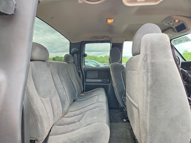 2004 Chevrolet Silverado მანქანა იყიდება აუქციონზე, vin: 2GCEK19T141285353, აუქციონის ნომერი: 53740076