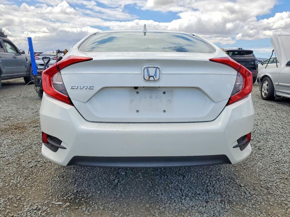 Продажа на аукционе авто 2018 Honda Civic, vin: 2HGFC2F72JH550459, номер лота: 55445706