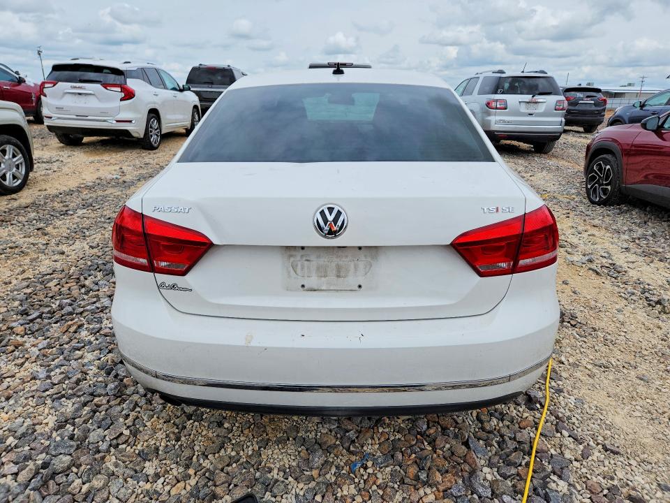 2015 Volkswagen Passat მანქანა იყიდება აუქციონზე, vin: 1VWBT7A31FC049472, აუქციონის ნომერი: 55057626