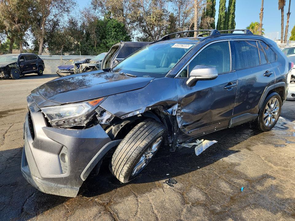 2021 Toyota Rav4 მანქანა იყიდება აუქციონზე, vin: 2T3C1RFV5MC135057, აუქციონის ნომერი: 50662906