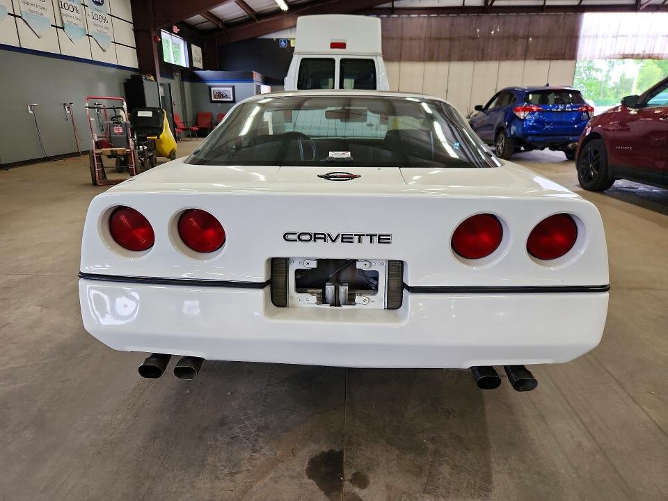 54391486 :رقم المزاد ، 1G1AY0786E5131400 vin ، 1984 Chev Corvette مزاد بيع