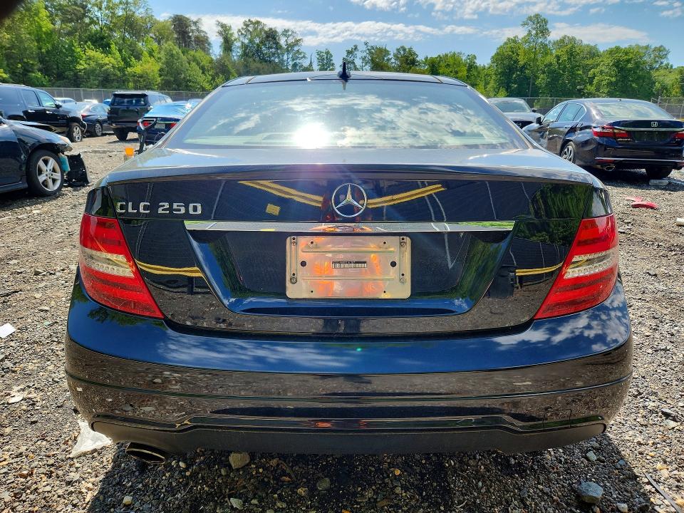 2014 Mercedes-benz C მანქანა იყიდება აუქციონზე, vin: WDDGJ4HB2EG161527, აუქციონის ნომერი: 53191736