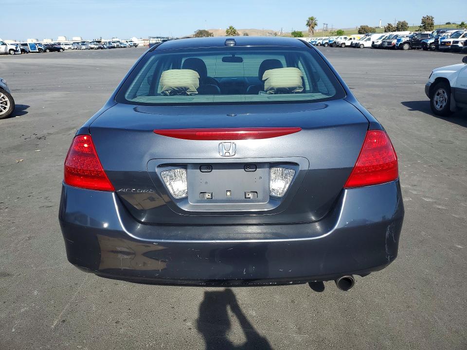 52100126 :رقم المزاد ، 1HGCM55806A114579 vin ، 2006 Honda Accord مزاد بيع