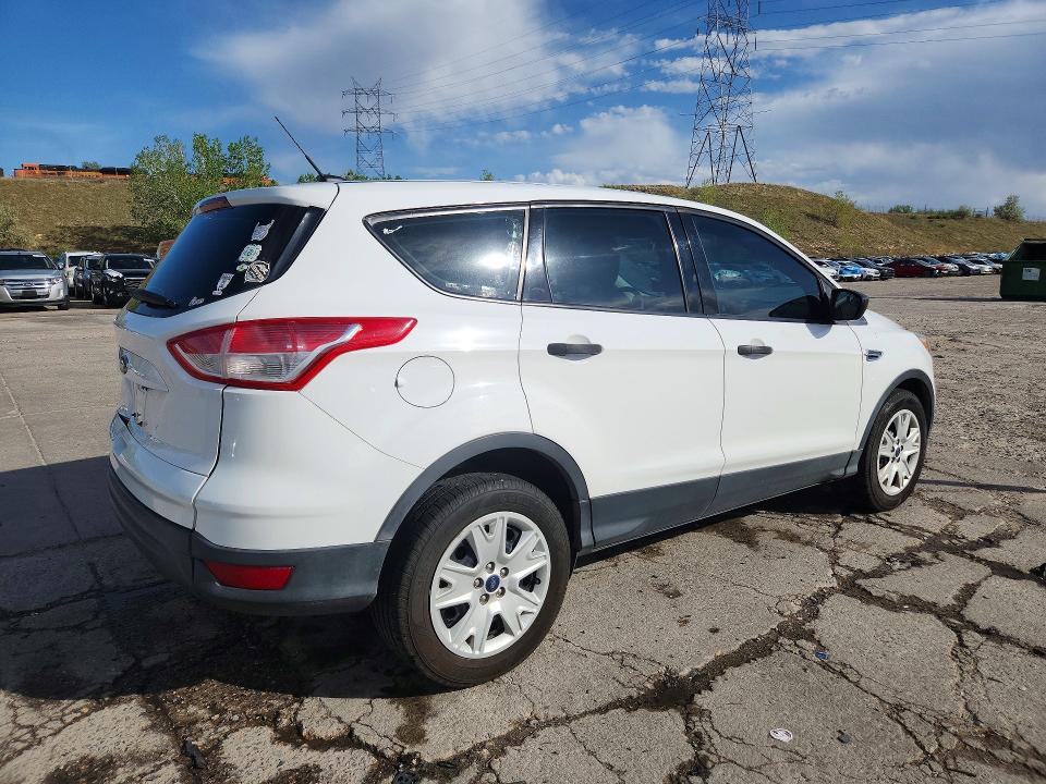 2013 Ford Escape მანქანა იყიდება აუქციონზე, vin: 1FMCU0F71DUD69448, აუქციონის ნომერი: 52872986