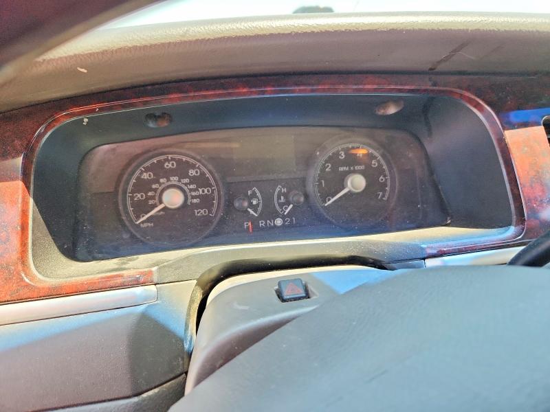 53301726 :رقم المزاد ، 2LNBL8CV5AX750840 vin ، 2010 Lincoln Town Car مزاد بيع