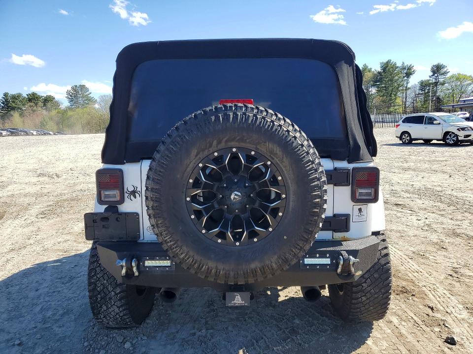 2015 Jeep Wrangler Unlimited მანქანა იყიდება აუქციონზე, vin: 1C4BJWEG3FL646770, აუქციონის ნომერი: 51322566