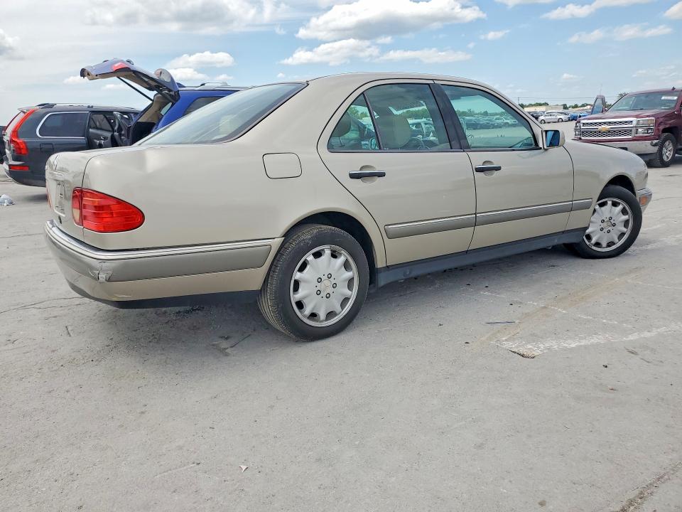 1996 Mercedes-benz E მანქანა იყიდება აუქციონზე, vin: WDBJF55FXTJ014515, აუქციონის ნომერი: 52178966