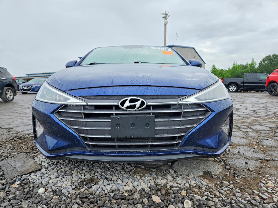 Продажа на аукционе авто 2020 Hyundai Elantra 4d, vin: 5NPD74LF6LH512213, номер лота: 55172096