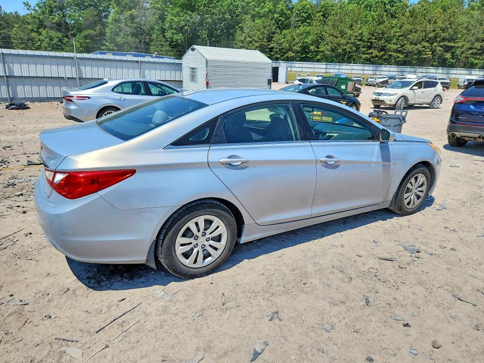 54251066 :رقم المزاد ، 5NPEB4AC8DH557599 vin ، 2013 Hyundai Sonata مزاد بيع
