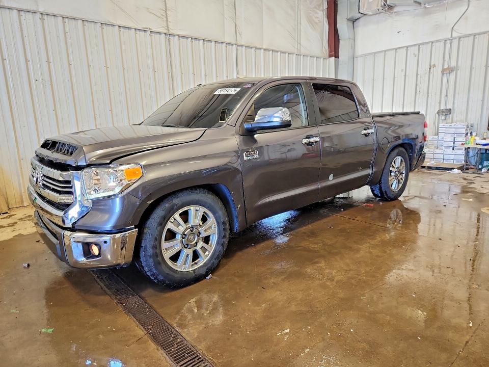 Продажа на аукционе авто 2017 Toyota Tundra, vin: 5TFAW5F19HX607436, номер лота: 53184576