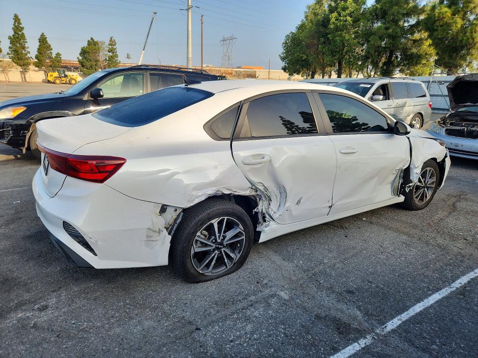 53410936 :رقم المزاد ، 3KPF24AD6NE466205 vin ، 2022 Kia Forte مزاد بيع