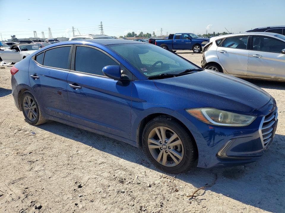53466846 :رقم المزاد ، 5NPD84LF0HH135656 vin ، 2017 Hyundai Elantra مزاد بيع