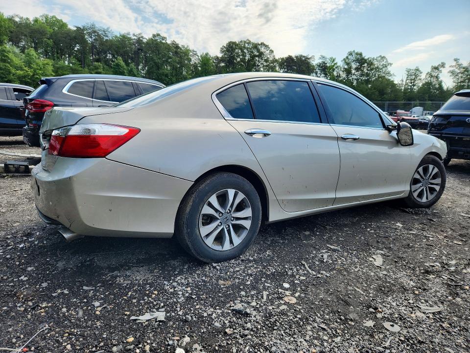 2015 Honda Accord მანქანა იყიდება აუქციონზე, vin: 1HGCR2F32FA169330, აუქციონის ნომერი: 55236686