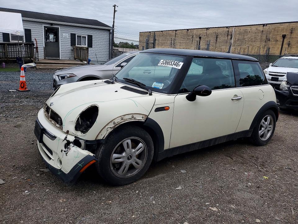 2006 Mini Cooper მანქანა იყიდება აუქციონზე, vin: WMWRC33546TJ78330, აუქციონის ნომერი: 53665346