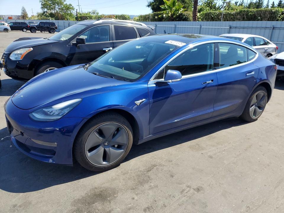2019 Tesla Model 3 მანქანა იყიდება აუქციონზე, vin: 5YJ3E1EB1KF497255, აუქციონის ნომერი: 54201576