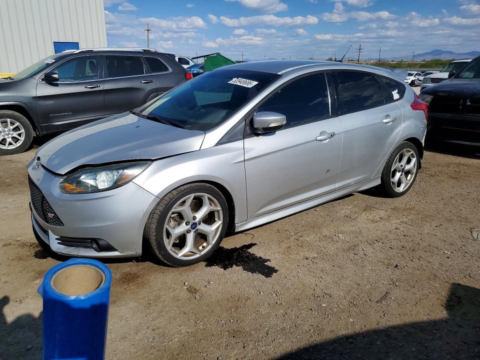 2014 Ford Focus მანქანა იყიდება აუქციონზე, vin: 1FADP3L91EL432536, აუქციონის ნომერი: 53948686