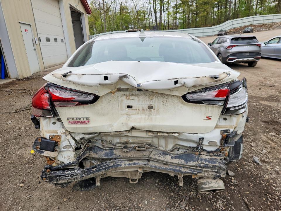 2017 Kia Forte მანქანა იყიდება აუქციონზე, vin: 3KPFL4A76HE025752, აუქციონის ნომერი: 53178476