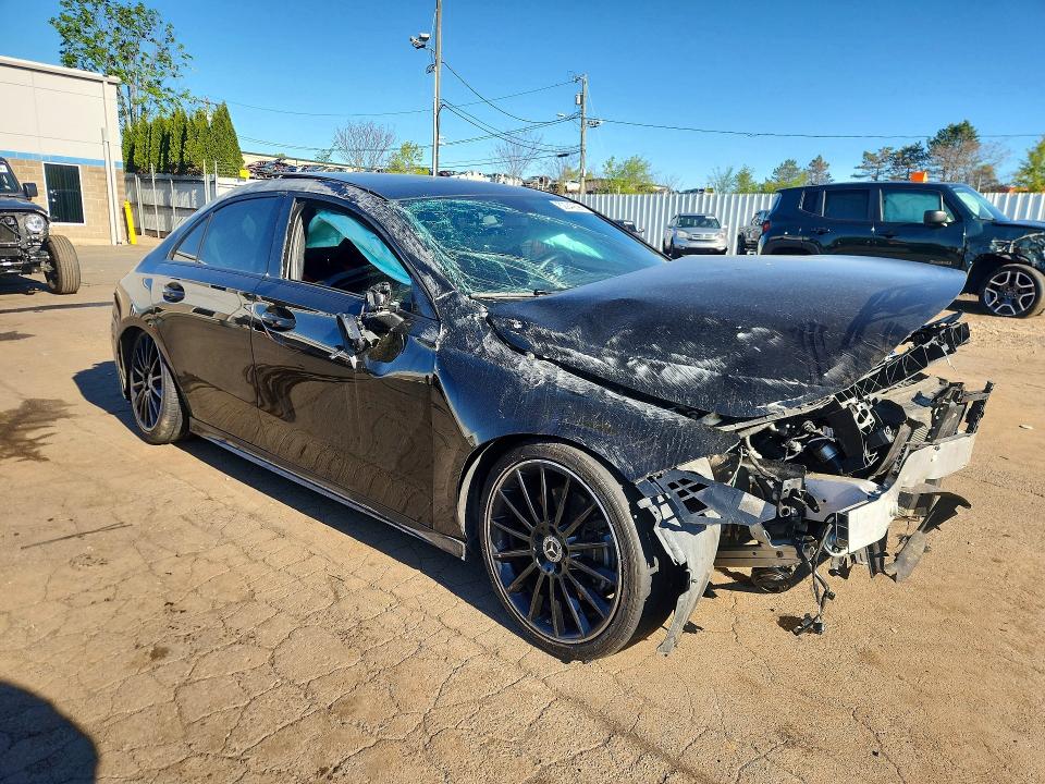 2019 Mercedes-benz A მანქანა იყიდება აუქციონზე, vin: WDD3G4EB8KW012428, აუქციონის ნომერი: 52942696