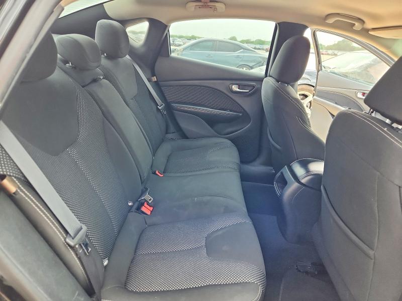 52571026 :رقم المزاد ، 1C3CDFBB4GD701425 vin ، 2016 Dodge Dart مزاد بيع