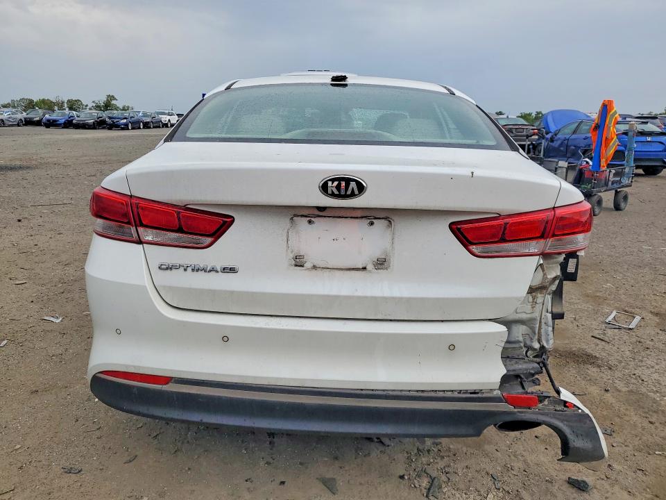 2016 Kia Optima მანქანა იყიდება აუქციონზე, vin: 5XXGT4L39GG081026, აუქციონის ნომერი: 52658616