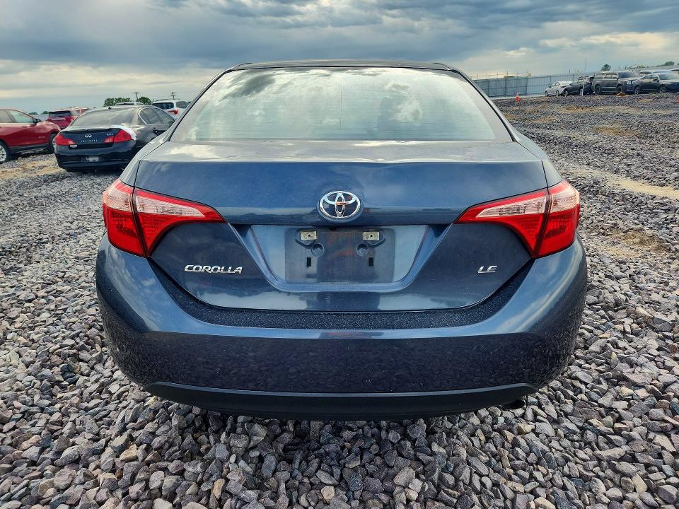 53286466 :رقم المزاد ، 5YFBURHEXJP789332 vin ، 2018 Toyota Corolla مزاد بيع