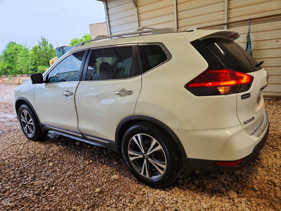 54815906 :رقم المزاد ، 5N1AT2MT9HC828422 vin ، 2017 Nissan Rogue مزاد بيع