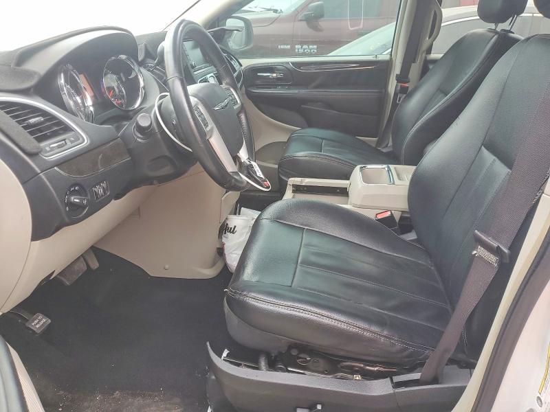 52383116 :رقم المزاد ، 2C4RC1BG8GR231680 vin ، 2016 Chrysler Town & Country مزاد بيع