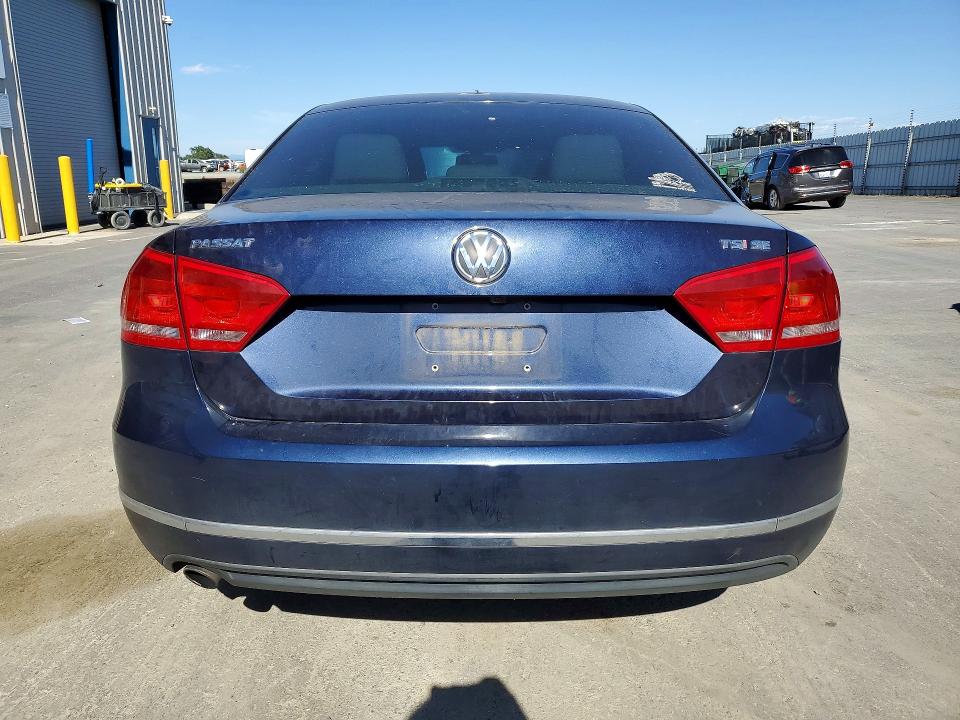 54164666 :رقم المزاد ، 1VWBT7A3XFC033979 vin ، 2015 Volkswagen Passat مزاد بيع