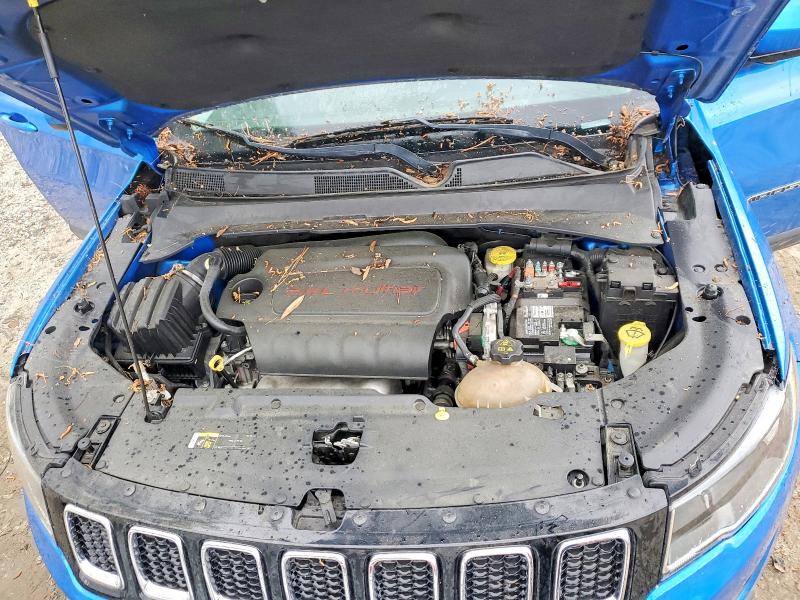 52932986 :رقم المزاد ، 3C4NJCBB9JT461575 vin ، 2018 Jeep Compass مزاد بيع