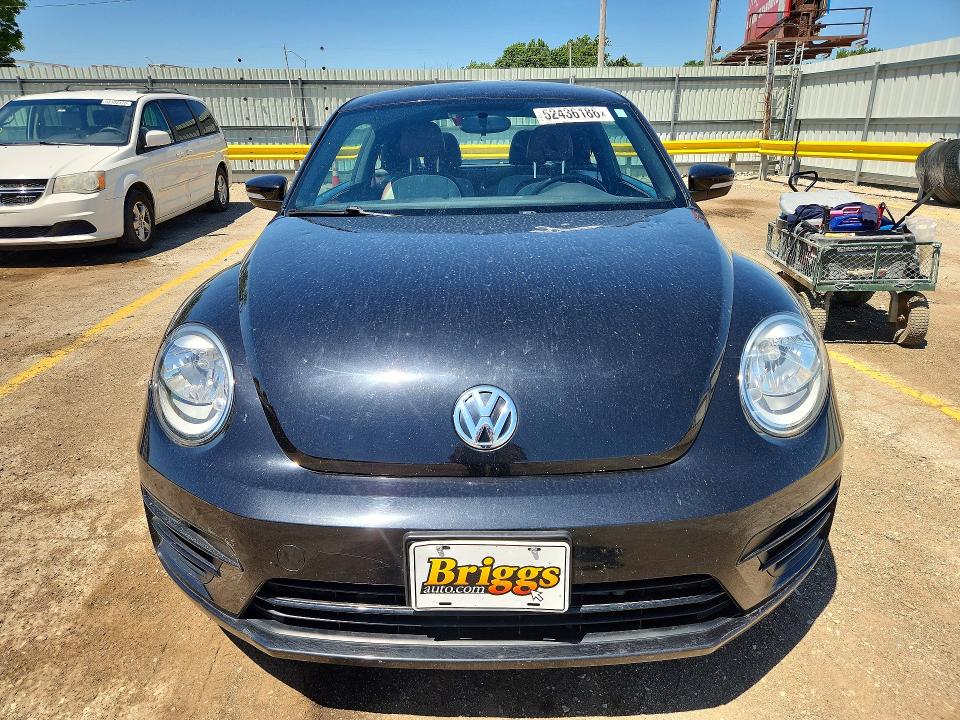 52436186 :رقم المزاد ، 3VWF17AT2HM629726 vin ، 2017 Volkswagen Beetle مزاد بيع