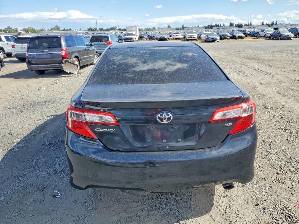 54892116 :رقم المزاد ، 4T1BF1FKXEU304437 vin ، 2014 Toyota Camry مزاد بيع