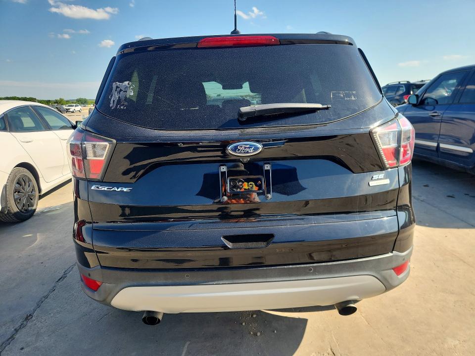 Продажа на аукционе авто 2017 Ford Escape, vin: 1FMCU0GD7HUA09644, номер лота: 55567236