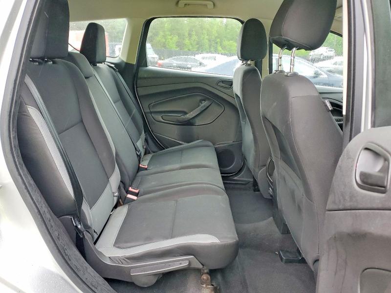52342606 :رقم المزاد ، 1FMCU0F75FUA37872 vin ، 2015 Ford Escape مزاد بيع